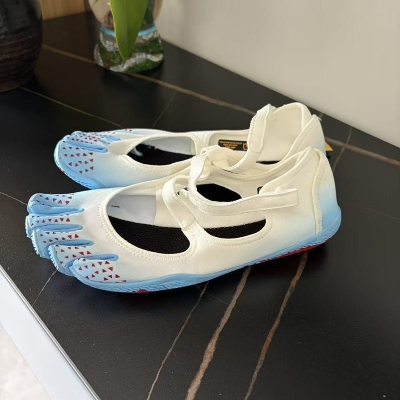 Jennifer ma takie same buty z  – Pilates Yoga Same recenzja i cena